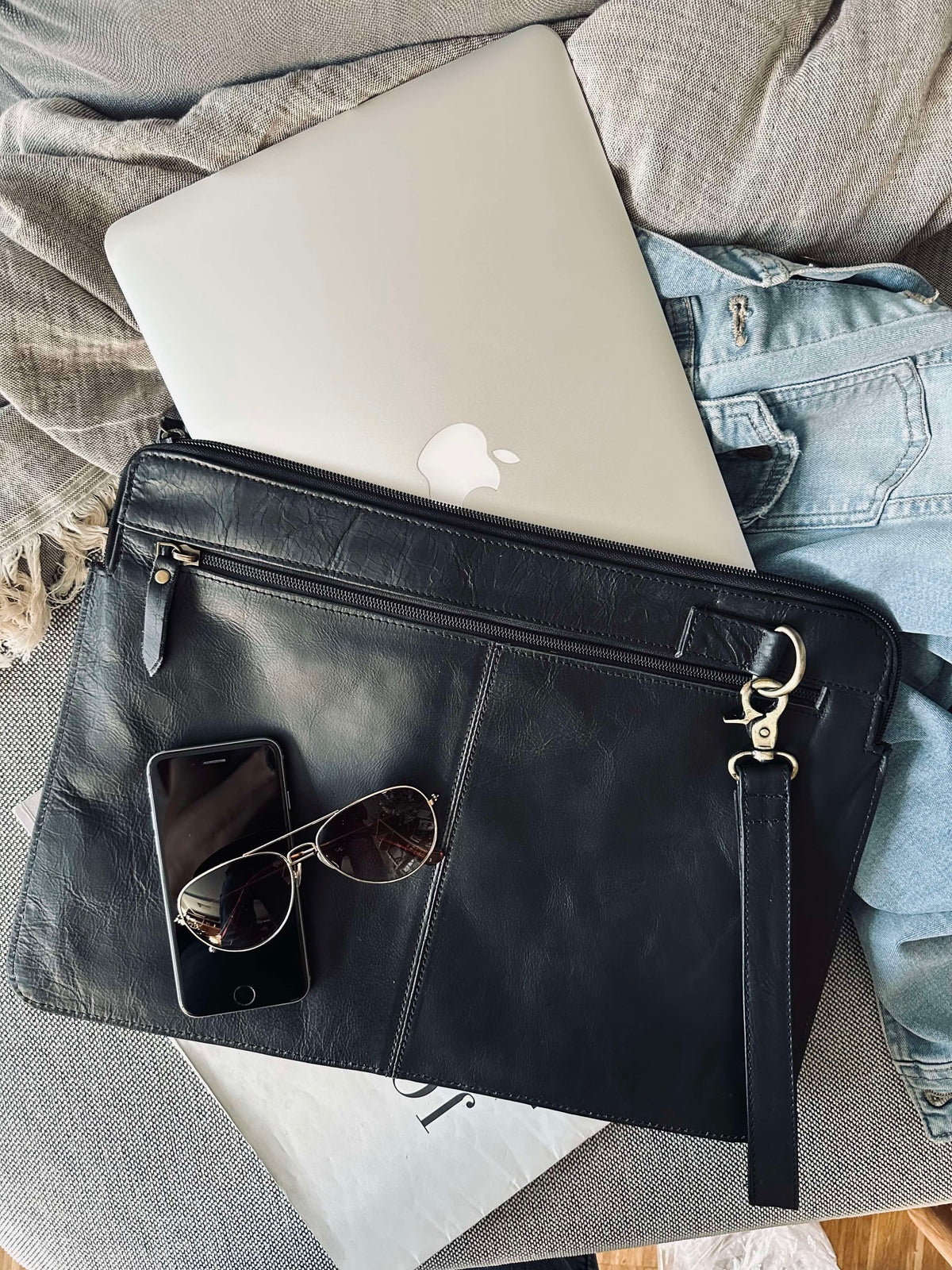 Laptop Sleeve Bøffellæder | Standard Pasform Computertaske | Forlomme Med Lynlås Til Arbejde Rejser & Hverdagsbrug | Vanero
