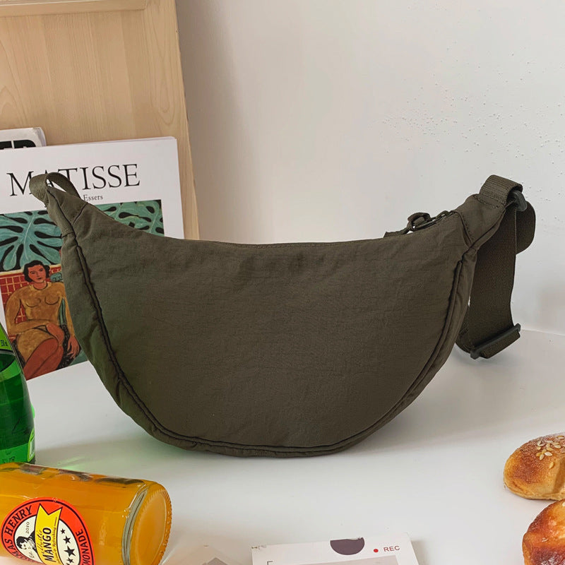 Dame Crossbody Taske i Polyester & Nylon | Justerbar Rem & Flere Lommer | Kompakt Sling Skuldertaske Til Hverdagsbrug | Vanero