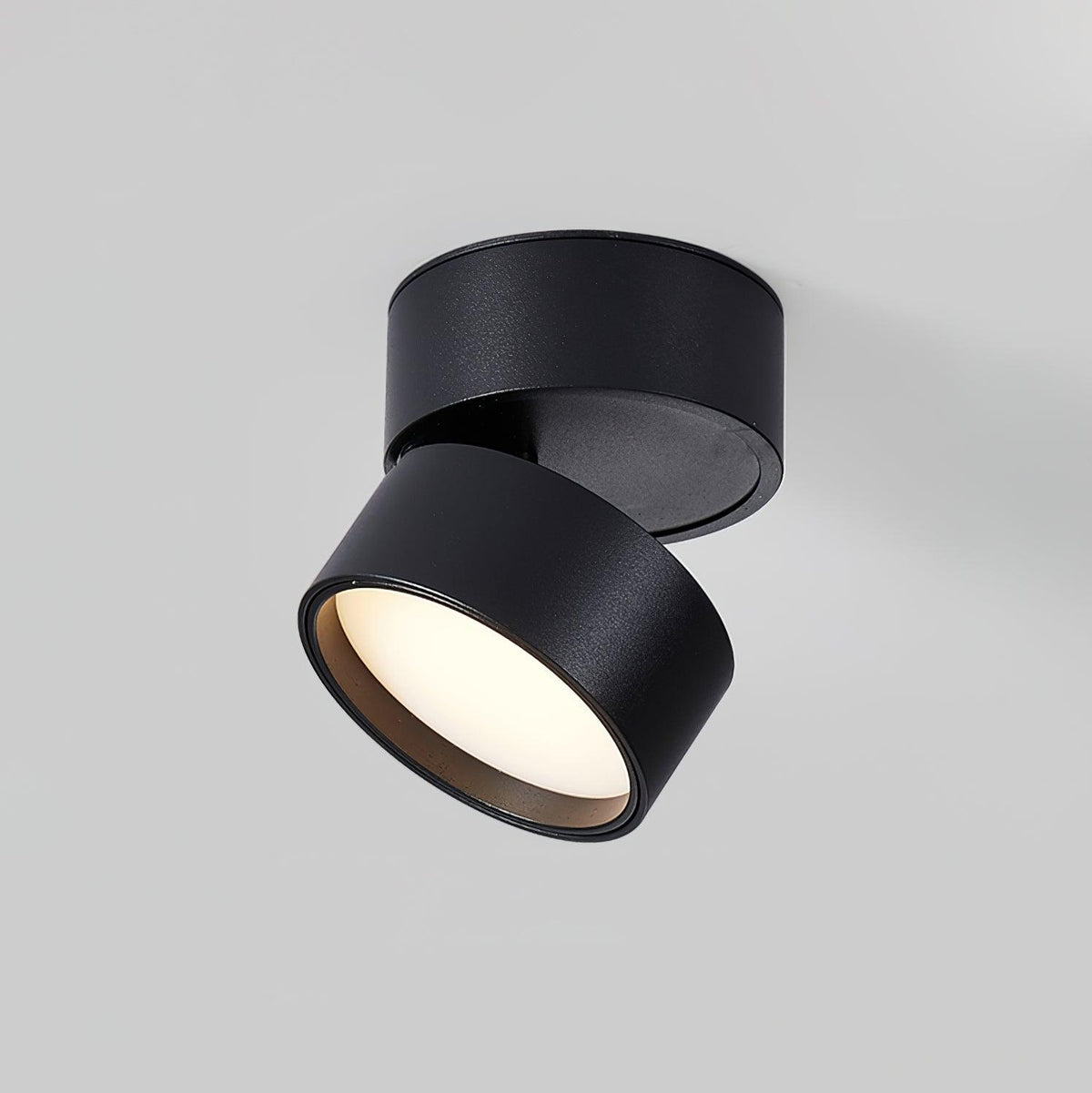 Loftlampe | Overflademonteret LED Lampe Med Matteret Diffuser | Lav Profil Til Indendørs Rum | Vanero