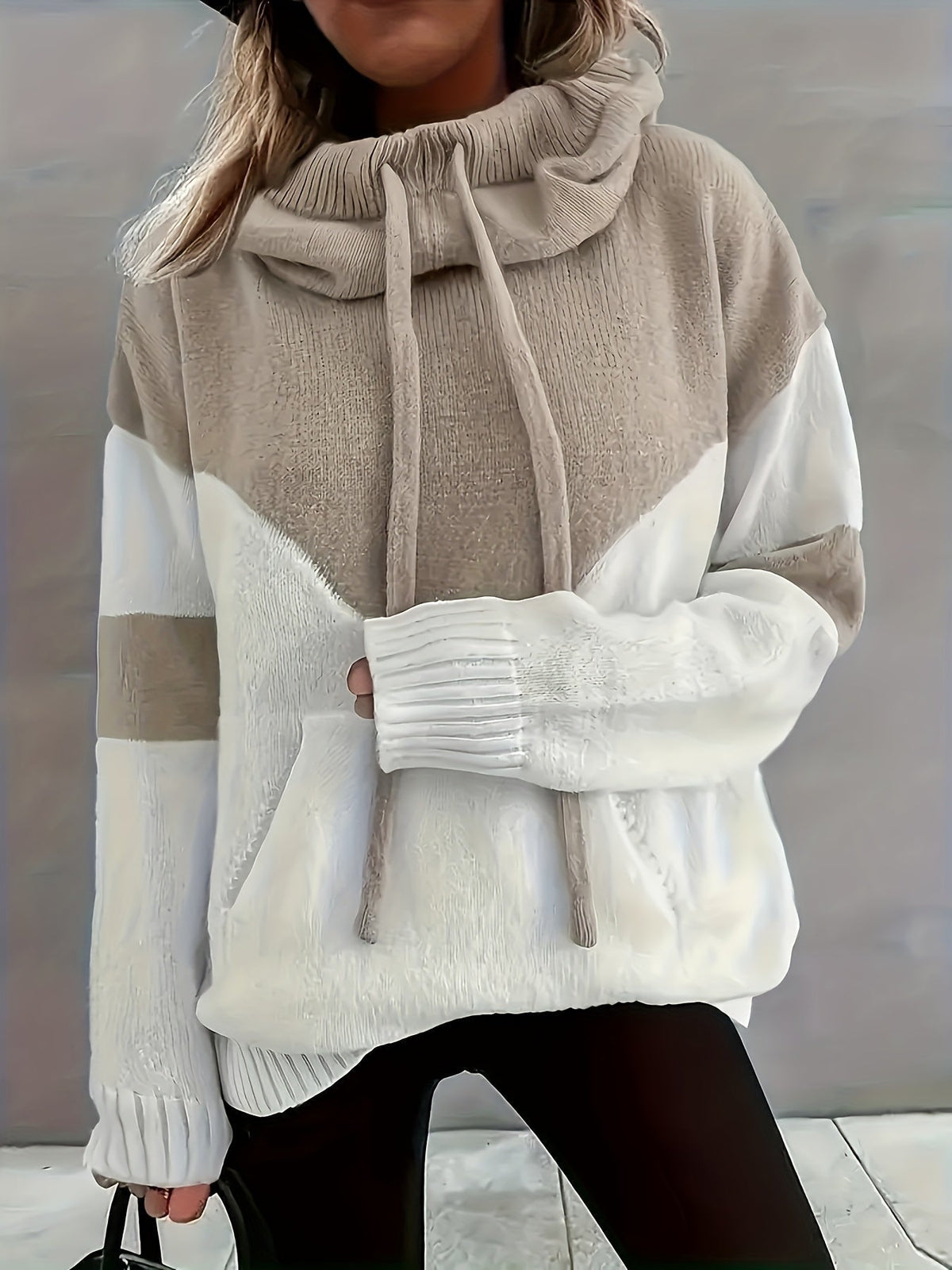 Strik-Hoodie Til Dame | Tofarvet Colorblock-Design & Kontraststriber På Ærmerne | Løs Pasform, Hætte Med Snor & Ribkanter | Vanero