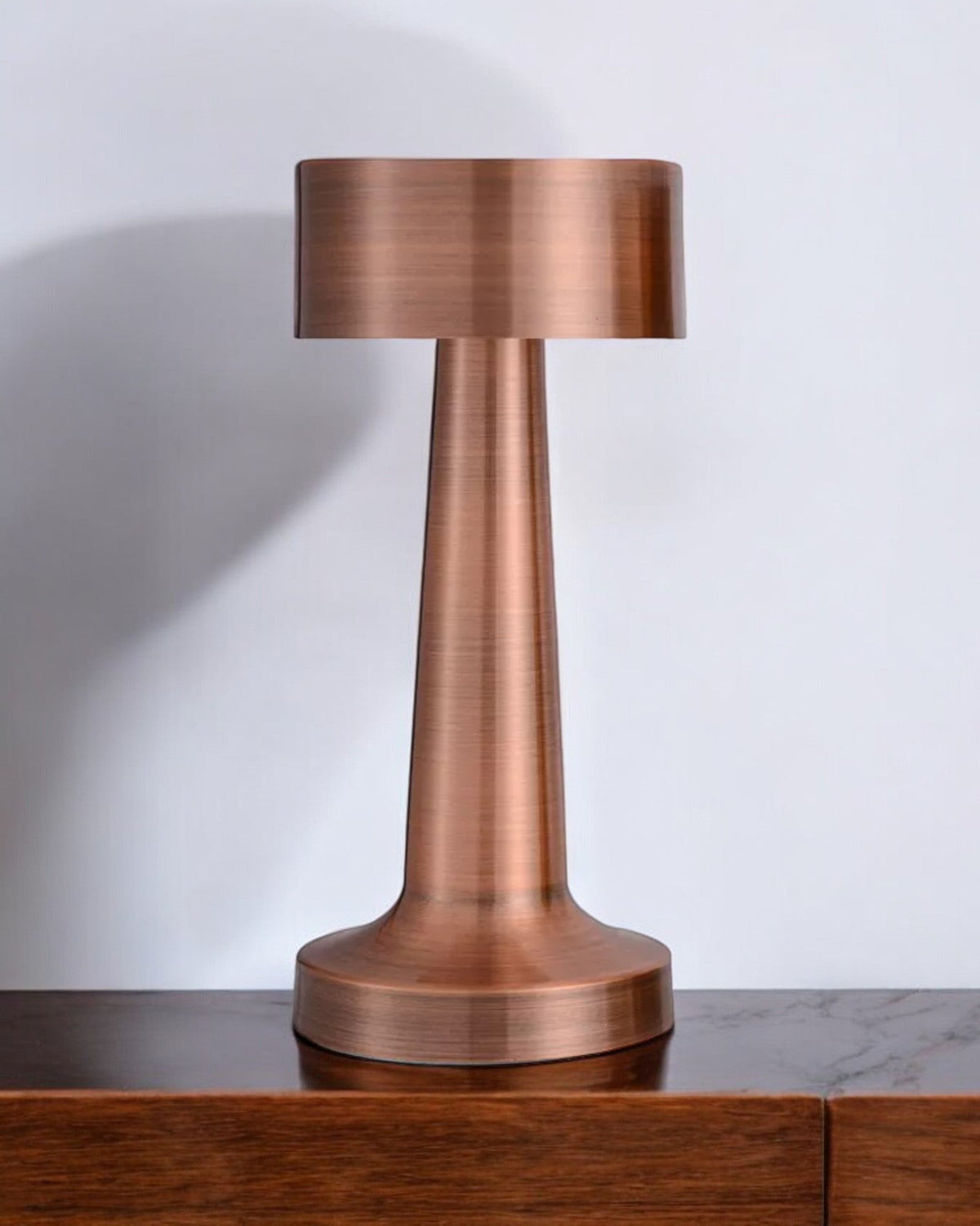 LED Bordlampe Rustfrit Stål | Genopladelig Dæmpbar Lampe med Touch-Betjening | Trådløs Indendørs Belysning | Vanero